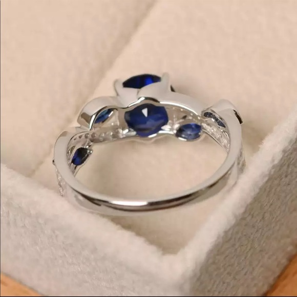 New Women’s 925 Silver Sapphire Girls Ring - Picture 5 of 6